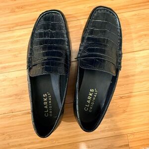 Clarks Wallabe Black Croc Loafers 6.5